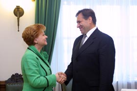 PR5.JPG (17533 bytes)