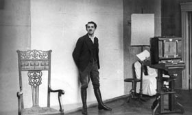 C2.JPG (17345 bytes)