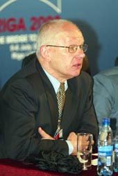 DISKUSIJA7.JPG (18211 bytes)