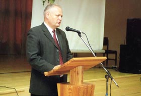 PRIEK1.JPG (18176 bytes)