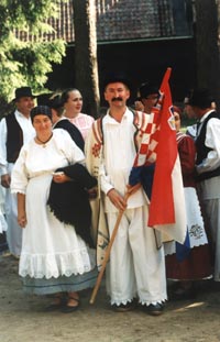 SUDMALAS7.JPG (26652 bytes)