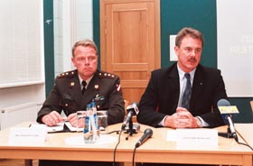 GK.JPG (21746 bytes)