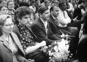 SA01.JPG (23569 bytes)