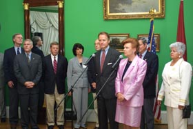 ASV3.JPG (22850 bytes)