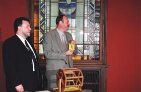 P01.JPG (20834 bytes)