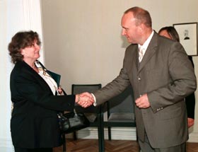 ANO.JPG (19604 bytes)