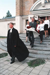 D03.JPG (26042 bytes)