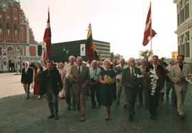 RM2.JPG (21262 bytes)