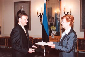 V01.JPG (21753 bytes)