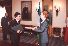 V07.JPG (21545 bytes)