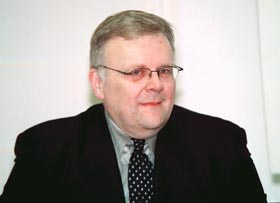 DEKSNIS.JPG (14553 bytes)