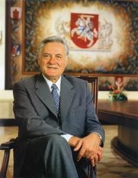 ADAMKUS1.JPG (22035 bytes)