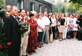 S02.JPG (28841 bytes)