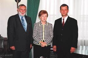 VV1.JPG (19401 bytes)