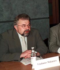 MAKAROVS.JPG (13963 bytes)