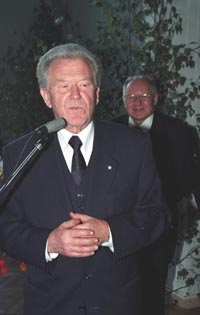 ZA8.JPG (14291 bytes)