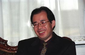 KINIETIS.JPG (11715 bytes)