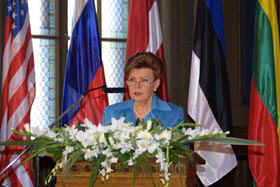 SOM5.JPG (42453 bytes)