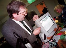 V20.JPG (20731 bytes)