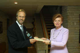 VIKE2.JPG (32339 bytes)