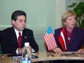 KULT.JPG (31115 bytes)