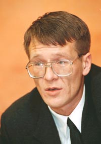 LUJANS.JPG (17360 bytes)