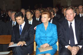 VIKE3.JPG (22636 bytes)