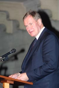 VIKE7.JPG (16542 bytes)