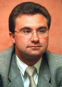 DENISOVS.JPG (21064 bytes)