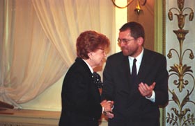 I02.JPG (19473 bytes)