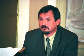 I04.JPG (17070 bytes)