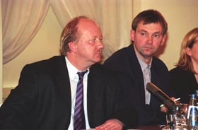 I10.JPG (18453 bytes)