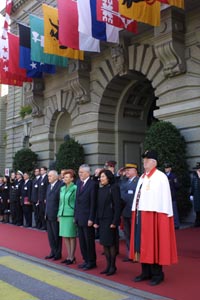 SVEICE6.JPG (26083 bytes)