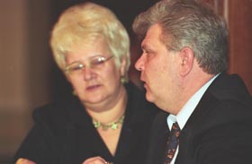 S08.JPG (15852 bytes)