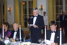 VIKE3.JPG (23094 bytes)