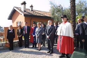 VIKE05.JPG (27440 bytes)