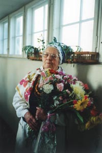 F1.JPG (17485 bytes)