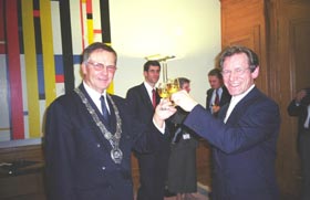 SVEICE1.JPG (18404 bytes)