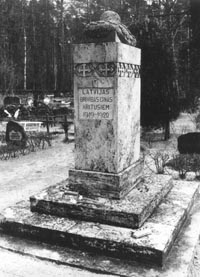 PIEMINEKLI1.JPG (26035 bytes)