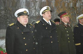 NOV03.JPG (19143 bytes)