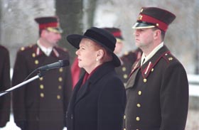 NOV09.JPG (17501 bytes)