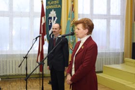 VIKE16.JPG (19984 bytes)