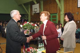 VIKE17.JPG (21922 bytes)