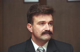 ZM.JPG (12488 bytes)