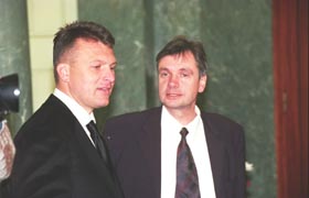 V05.JPG (15833 bytes)