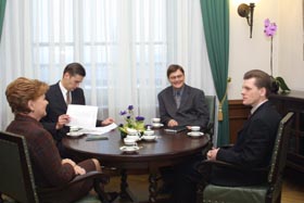 VIKE1.JPG (19861 bytes)