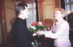 RU1.JPG (18482 bytes)