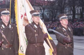 1801.JPG (22471 bytes)