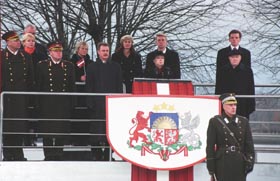 1811.JPG (26706 bytes)