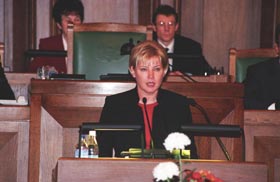 1818.JPG (19535 bytes)